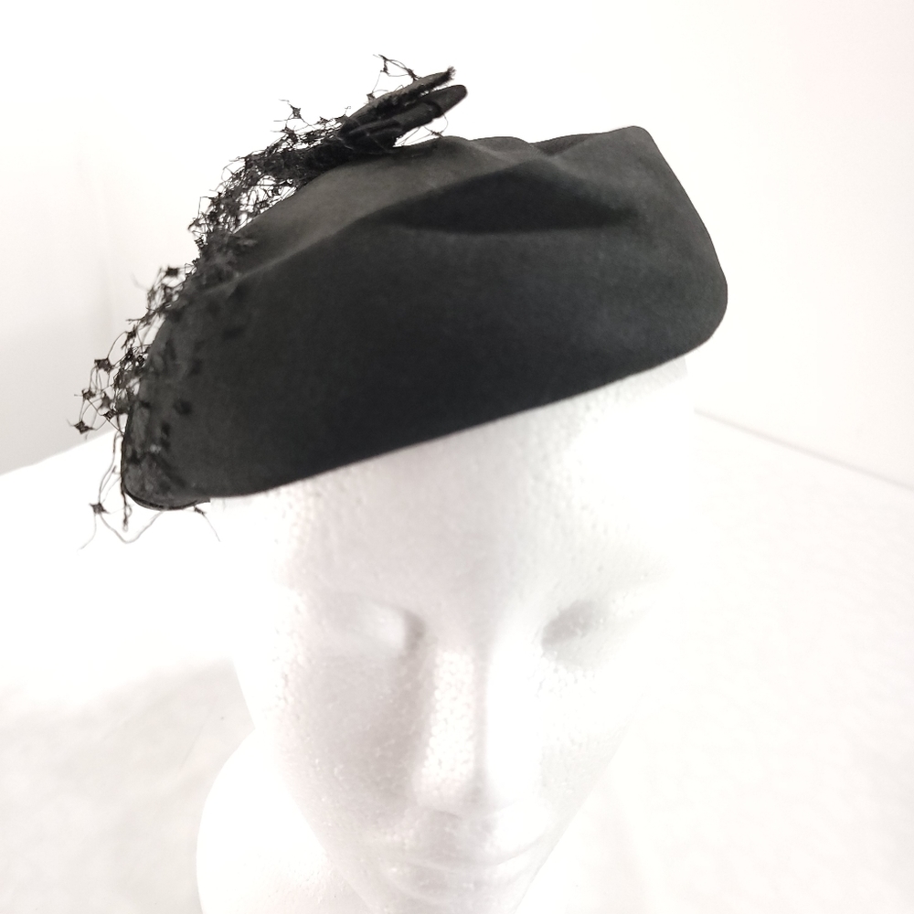 United Hatters Antique 1960s Black Funeral Pillbox Hat W/ Veil Party Cap